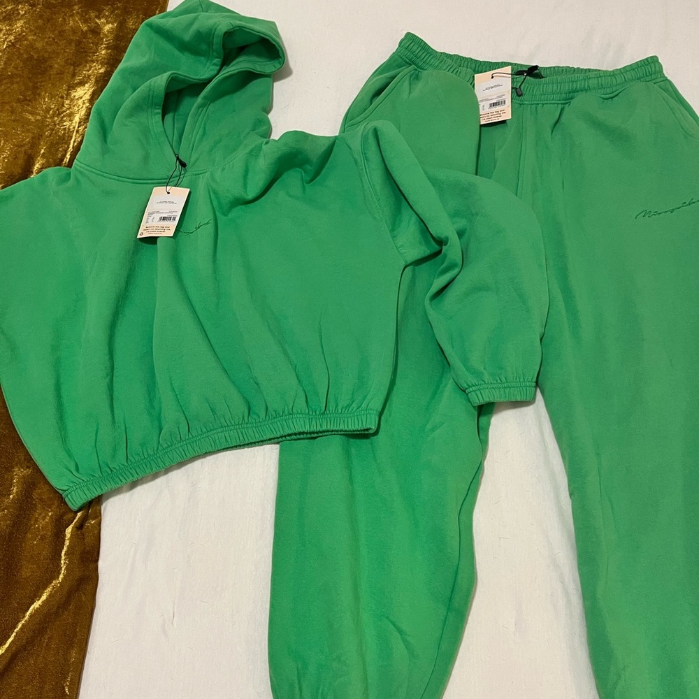 SUPER CUTE GREEN 3 PIECE SET FROM MISSGUIDED!